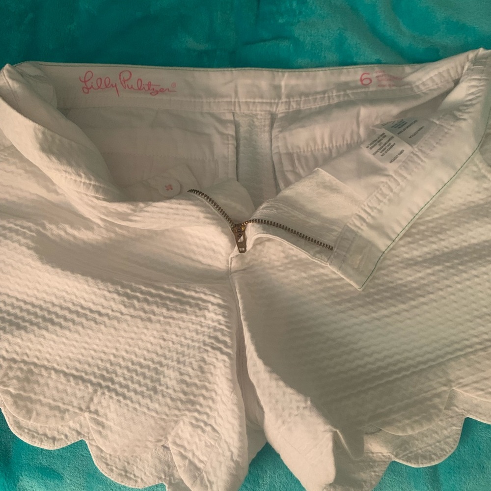 Lilly Pulitzer White Buttercup Shorts